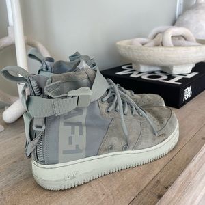 AF1 High-top